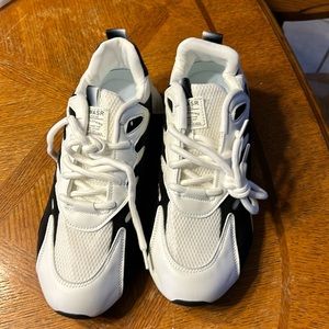 Men’s athletic shoes